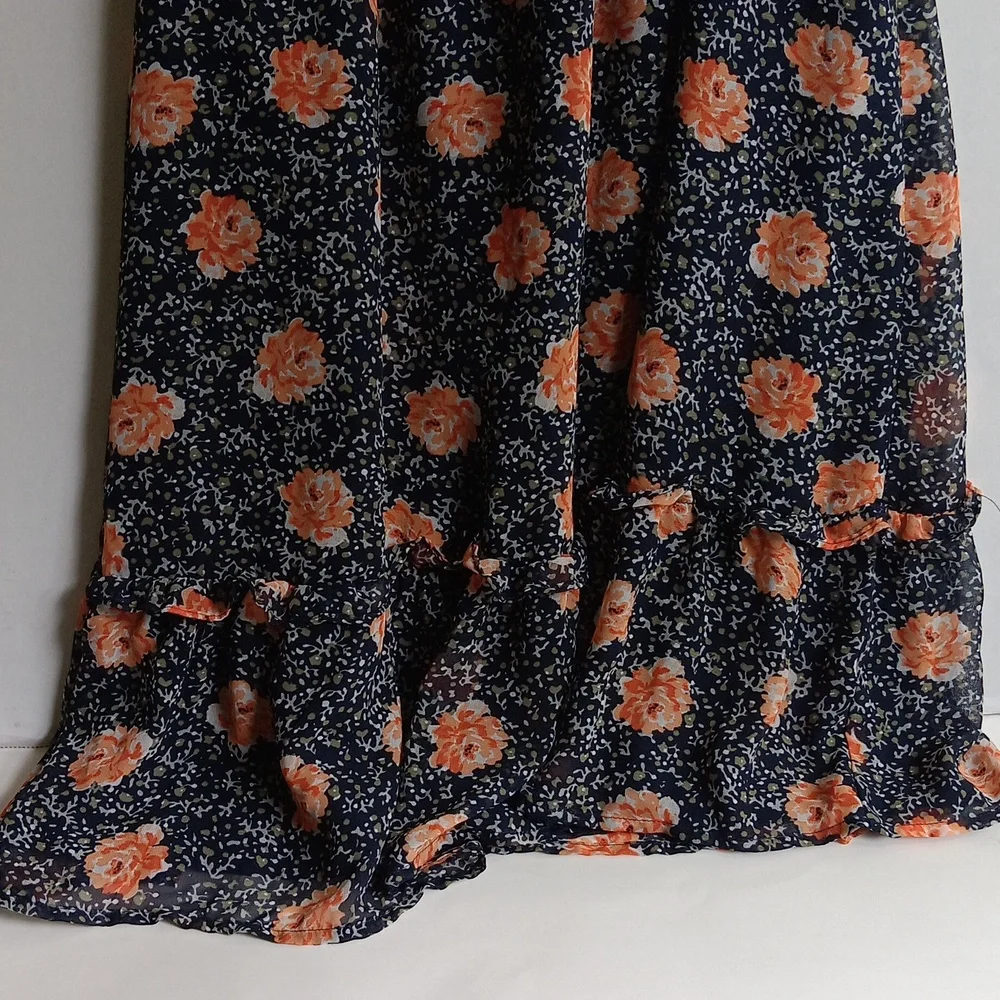 LOFT DRESS - Picture 2 of 5